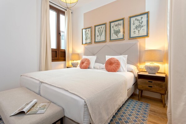 Apartment (1 Bedroom) | 1 bedroom, iron/ironing board, free WiFi, bed sheets