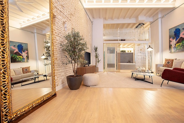 Apartamento (1 Bedroom) | Zona de estar | Una televisión