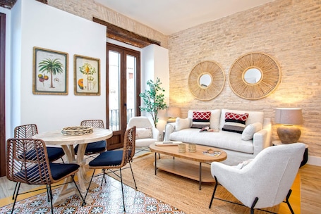 Apartment (2 Bedrooms) | Living area | TV