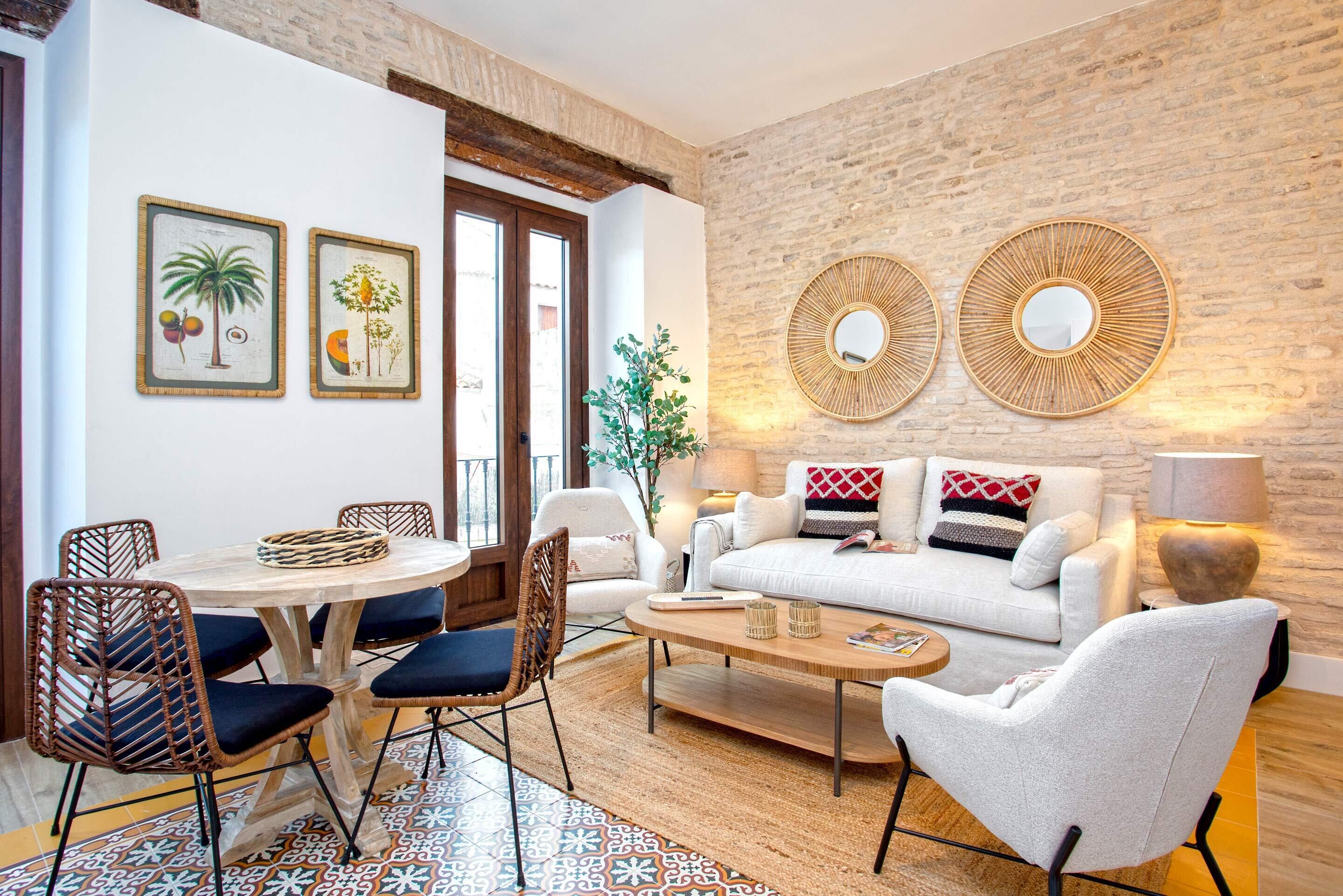 Apartment (2 Bedrooms) | Wohnbereich | Fernseher