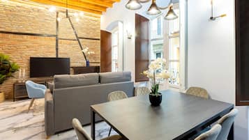 Lejlighed (2 Bedrooms) | Spisning på værelset