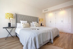 Apartment (2 Bedrooms) | 2 bedrooms, iron/ironing board, free cribs/infant beds, free WiFi