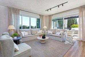 Apartment (2 Bedrooms) | Living area - Genteel Home Incosol (Marbella)
