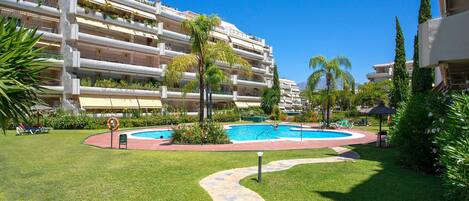 Seasonal outdoor pool