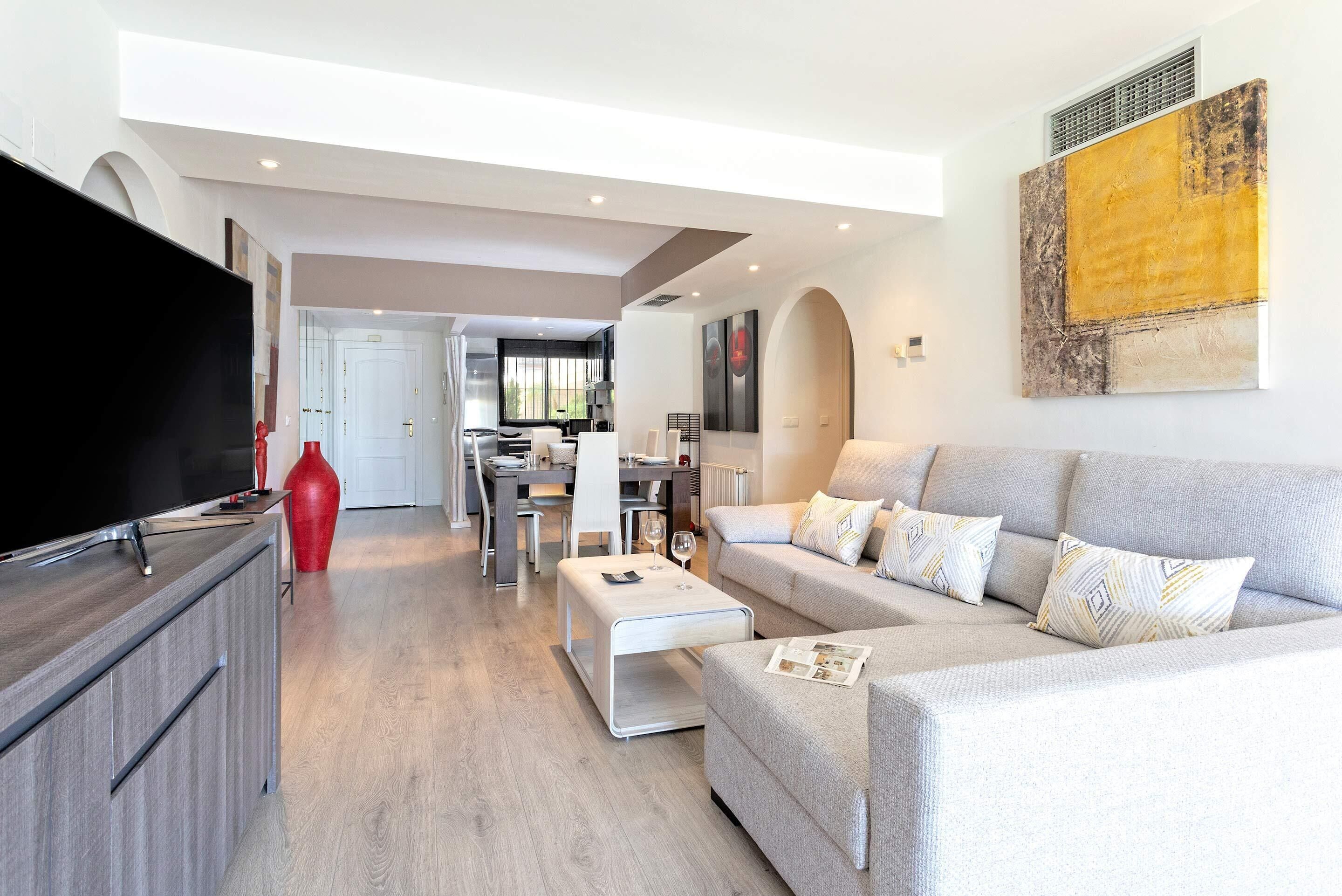 Apartment (2 Bedrooms) | Wohnbereich