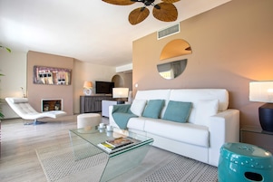 Apartamento (2 Bedrooms) | Zona de estar