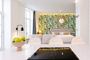 Suite estudio (0 Bedroom) | Sala de estar | Una Smart TV