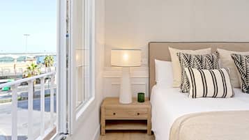 Apartment (3 Bedrooms) | 3 bedrooms, iron/ironing board, free WiFi, bed sheets