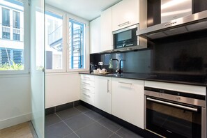 Apartment (2 Bedrooms) | Private kitchen