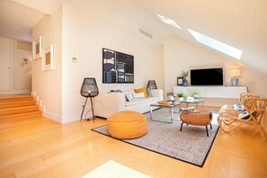 Lägenhet (2 Bedrooms) | Vardagsrum | Tv