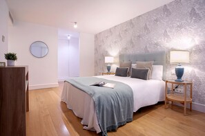 Apartment (3 Bedrooms) | 1 bedroom, iron/ironing board, free WiFi, bed sheets
