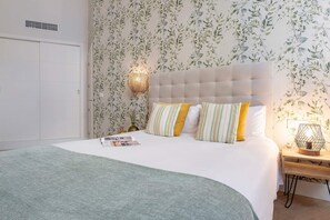 Apartment (1 Bedroom) | 1 bedroom, iron/ironing board, free WiFi, bed sheets