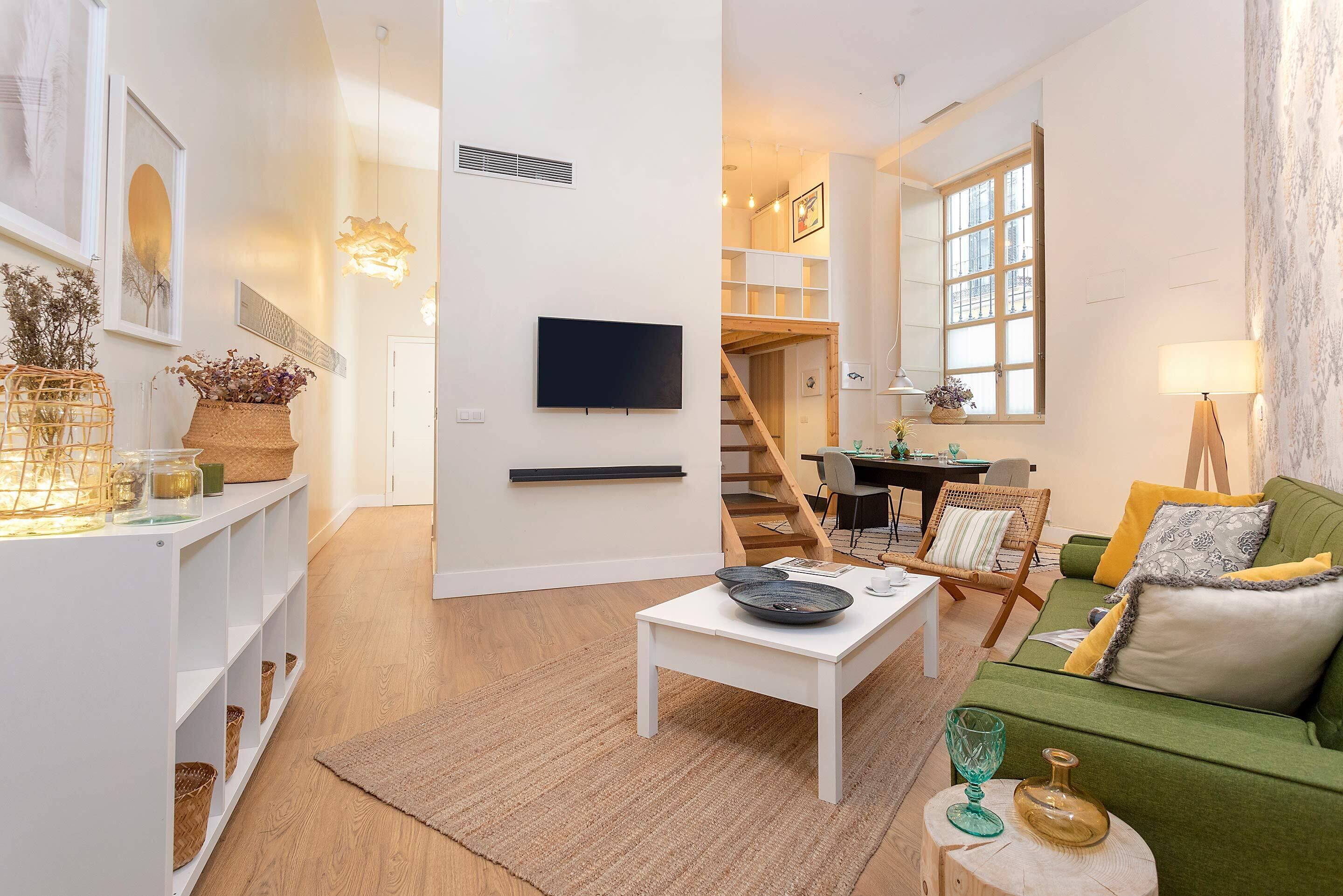 Apartment (1 Bedroom) | Wohnbereich | Fernseher