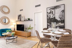 In-room dining - Genteel Home San Agustín (Málaga)