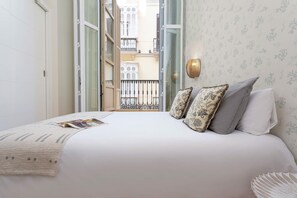 Apartment (1 Bedroom) | 1 bedroom, iron/ironing board, free WiFi, bed sheets - Genteel Home San Agustín (Málaga)