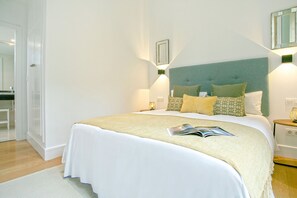 Apartment (3 Bedrooms) | 1 bedroom, iron/ironing board, free WiFi, bed sheets - Genteel Home San Agustín (Málaga)