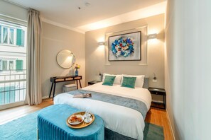 Apartment (3 Bedrooms) - Genteel Home Teatro Verdi (Florence)