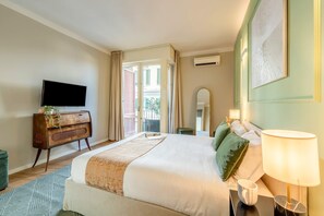 Apartment (3 Bedrooms) - Genteel Home Teatro Verdi (Florence)