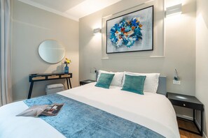 Apartment (3 Bedrooms) | 3 Schlafzimmer, Bügeleisen/Bügelbrett, kostenloses WLAN, Bettwäsche