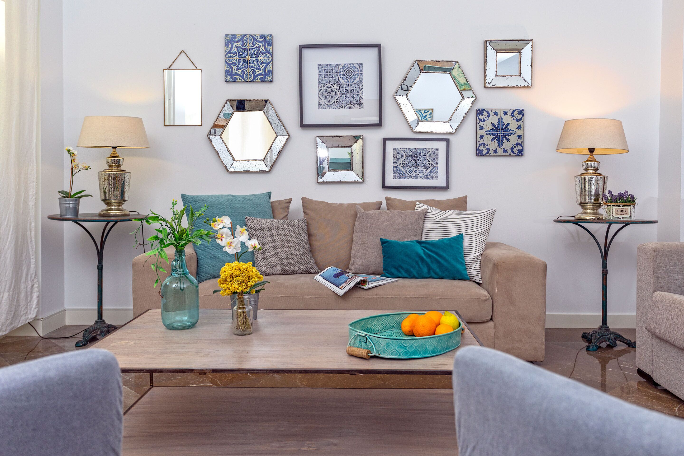 Apartment (2 Bedrooms) | Living area | TV