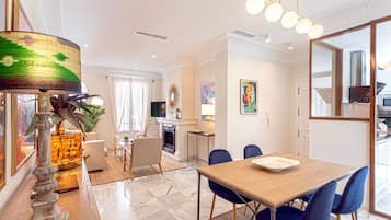 Apartamento (2 Bedrooms) | Área de estar