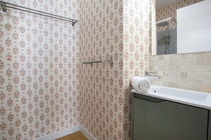 Appartamento (2 Bedrooms) | Bagno | Doccia