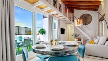 Apartment | In-room dining