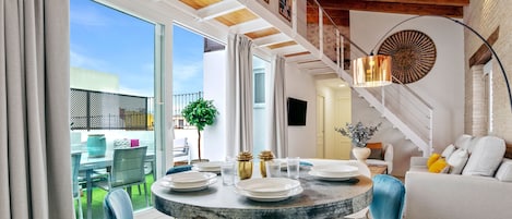 Apartment | In-room dining