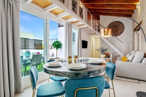 Apartment | In-room dining - Genteel Home Feria (Seville)