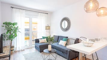 Apartment | Living area | TV