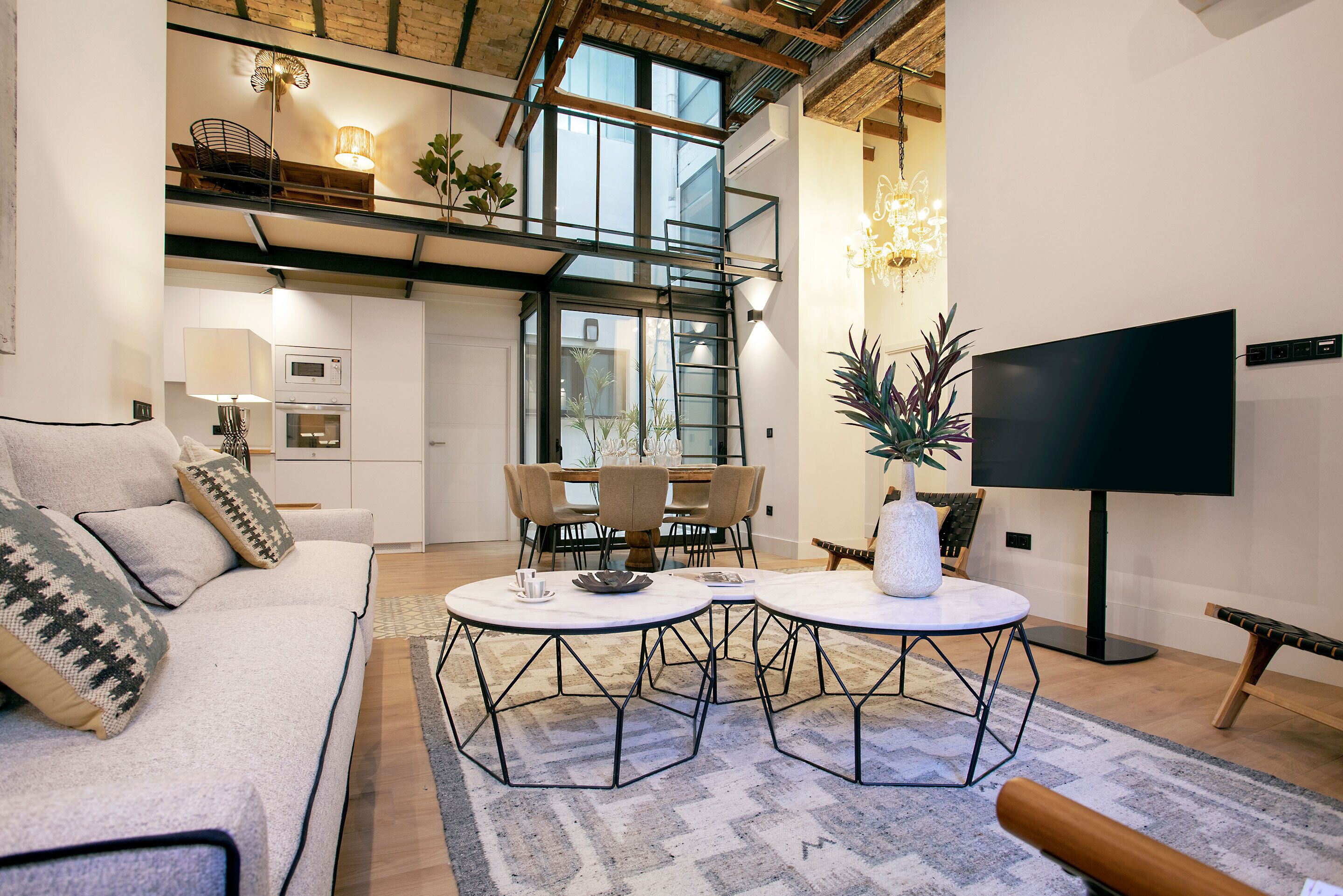 Apartamento (4 Bedrooms) | Zona de estar