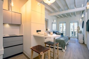 Studio (0 Bedroom) | Eigene Küche | Großer Kühlschrank, Mikrowelle, Herdplatte
