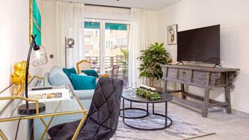 Apartment (1 Bedroom) | Living room