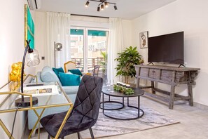 Apartment (1 Bedroom) | Living room