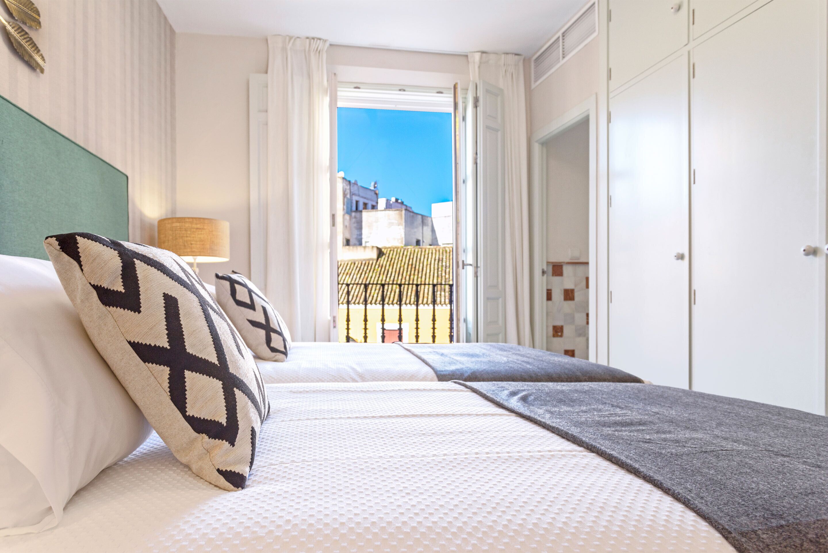 Apartment | 7 bedrooms, iron/ironing board, free cots/infant beds, free WiFi