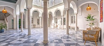 Genteel Home Palacio Abades Terrace