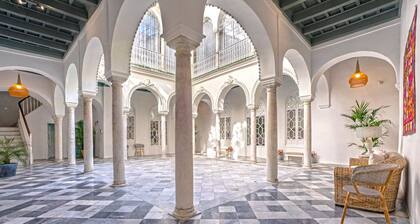 Genteel Home Palacio Abades Terrace