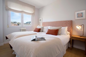 Apartment (3 Bedrooms)
