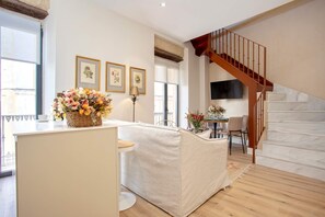 Apartment (3 Bedrooms) | Interior - Genteel Home Rodrigo Caro (Seville)