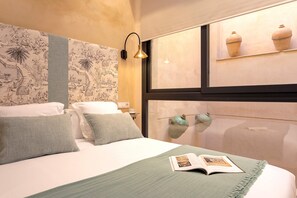 Apartment (2 Bedrooms) | 1 bedroom, iron/ironing board, free cribs/infant beds, free WiFi