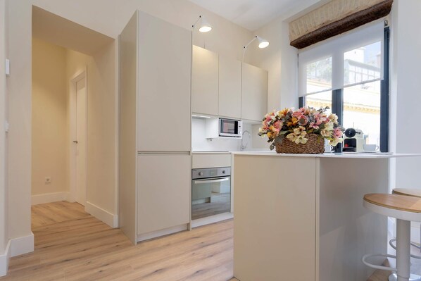 Apartment (3 Bedrooms) | Private kitchen - Genteel Home Rodrigo Caro (Seville)
