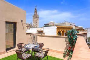 Apartment (3 Bedrooms) | Terrace/patio