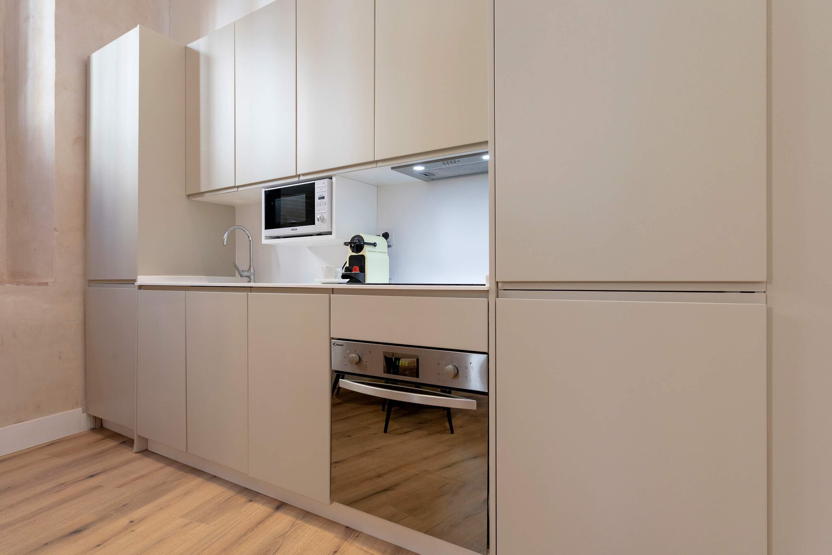 Departamento (1 Bedroom) | Cocina privada | Refrigerador, microondas, horno y parrilla de estufa 