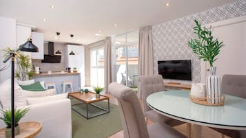 Apartment (2 Bedrooms) | Living area