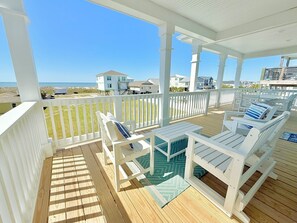 Property grounds - Brand-New 5BR 3.5BA House, Ocean Views, Elevator, Pool, Dog Friendly, Sleeps 17 (Oak Island)