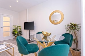 Appartement (2 Bedrooms) | Salle de séjour