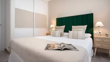 Apartment (2 Bedrooms) | 2 bedrooms, iron/ironing board, free cots/infant beds, free WiFi