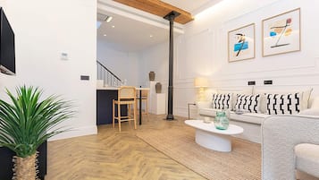 Apartment | Living area | Smart TV