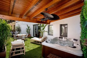 Outdoor dining - Genteel Home Lagar (Seville)