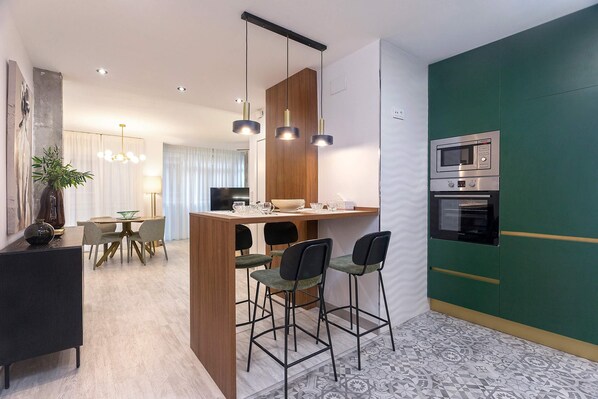 Apartment (2 Bedrooms) | Private kitchen | Fridge, microwave, oven, dishwasher